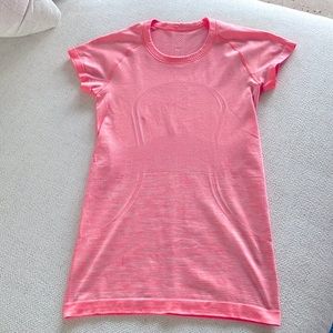 Lululemon swiftly tee